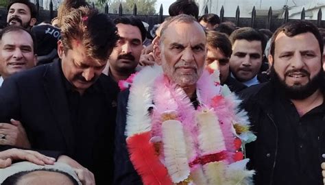 Controversial Tweets Case Ptis Azam Swati Finally Walks Free On Bail