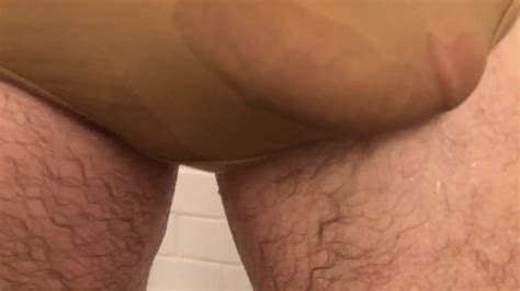 Bite Humide Suspendue La Piscine Pornhub Gay