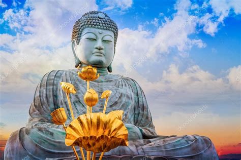 Hyogo Daibutsu El Gran Buda En El Templo Nofukuji En Kobe Jap N