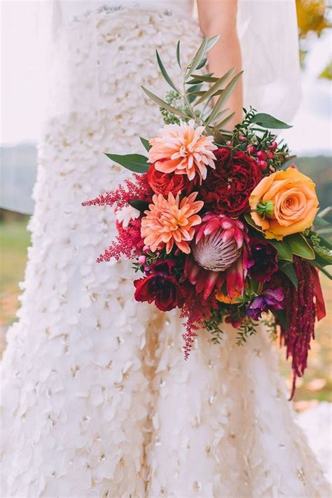 25 Dahlia Wedding Bouquet Ideas For Wedding Flower Trends 2019 Page 2