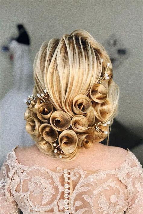 Wedding Forward Decor Ideas Adlı Kullanıcının Wedding Hairstyles