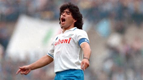 Cuándo y cómo Diego Maradona llegó al Napoli