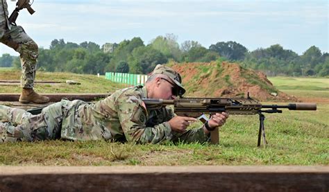 The first photos of 101st Airborne soldiers testing Army's new rifles