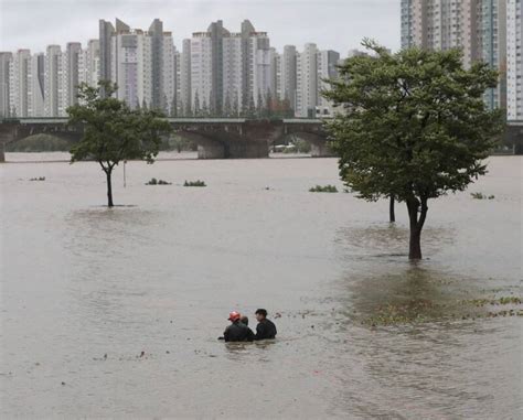 救援颱風災民 南韓海軍陸戰隊出動兩棲突擊車 國際 自由時報電子報