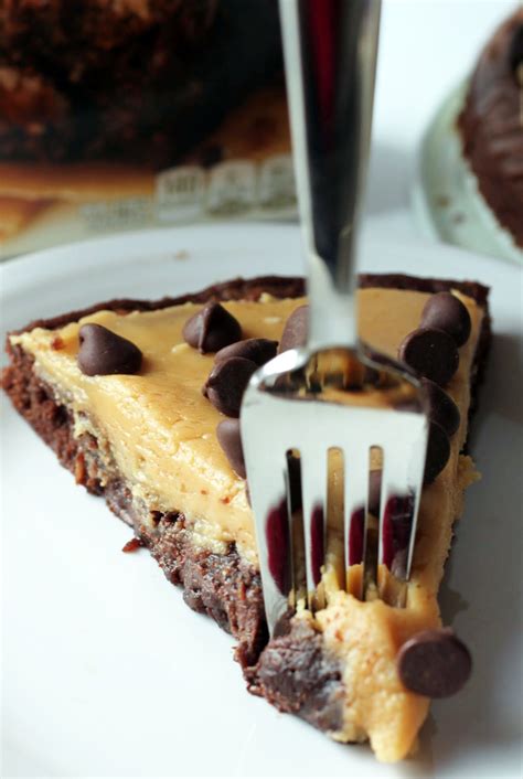 Peanut Butter Brownie Pizza