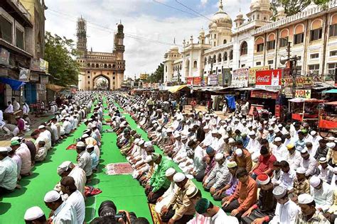 No Mass Juma Tul Vida Prayers At Hyderabad S Historic Mecca Masjid