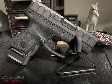 Beretta APX Carry & Holster | Northwest Firearms