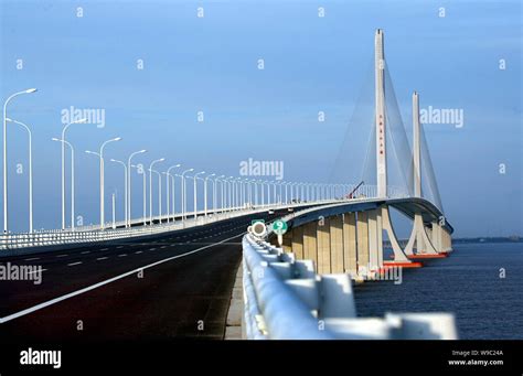 View of the Shanghai Yangtze River Bridge, part of the Shanghai Yangtze ...