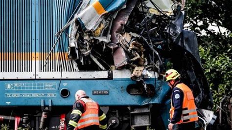 Fotos Choque De Trenes Deja Muertos Y Heridos En Rep Blica Checa El