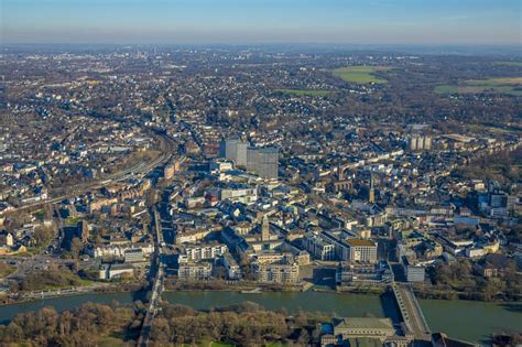 Luftaufnahme Mülheim an der Ruhr Stadtansicht am Ufer des