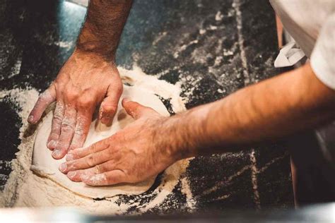 Non Un Piatto Ma Un Sogno A Occhi Aperti La Pizza Fritta Con Scarola