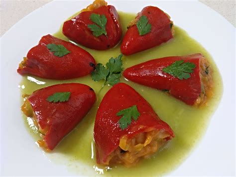 Pimientos Del Piquillo Rellenos De Gambas Pedro Suarez Y Sus Recetas