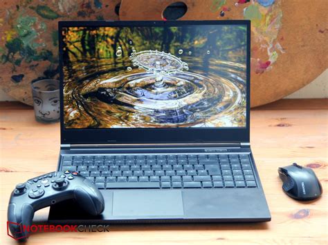 Schenker XMG Neo 15 gaming laptop review: Ryzen 6000 with liquid ...