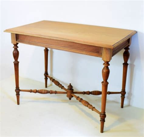 Walnut Wood Table Smeerling Antiques