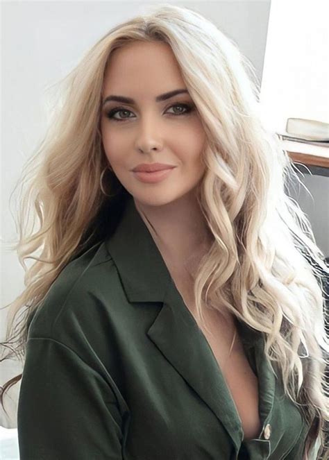 Irina Ukrainian Woman From Dnipro Hazel Eyes Blonde Hair Dnipro