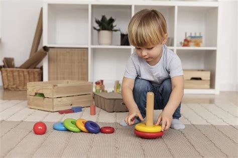 Los mejores juguetes de madera para niños sostenibles educativos y