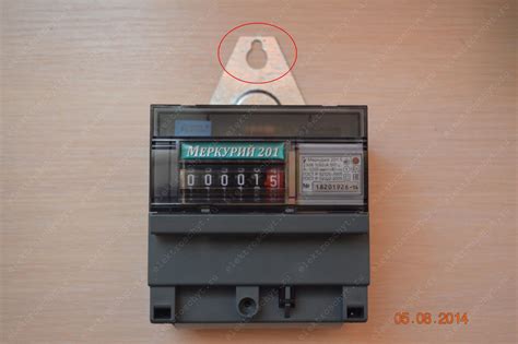 Jak zjistit datum vydání elektroměru Mercury 201?