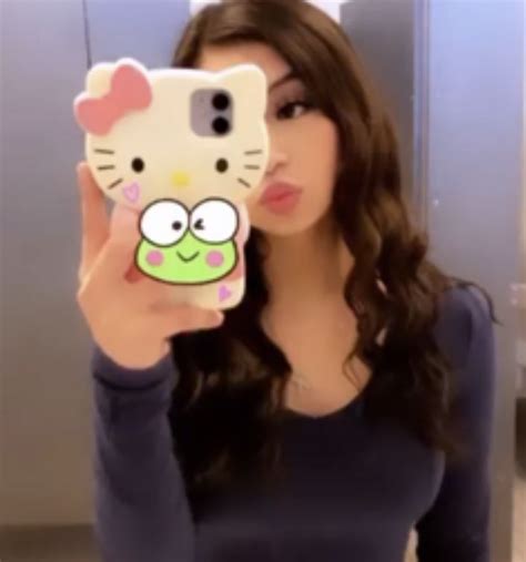 Pin By Mel On Quick Saves Pretty Latinas Pretty Selfies Pretty Latina