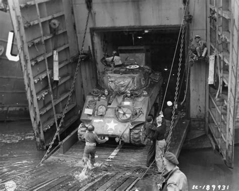 Troops Unload M4 Sherman Tank On D Days Omaha Beach 1944 World War Photos