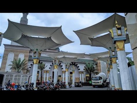 Masjid Ar Rahman Di Kota Blitar Mirip Masjid Nabawi Di Kota Madinah