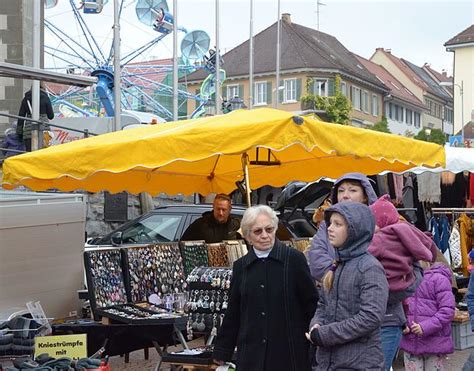 Markdorf Der Kr Mermarkt In Markdorf In Bildern S Dkurier