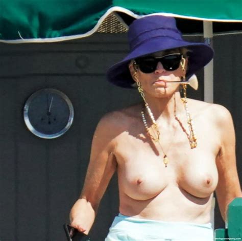 Sharon Stone Shows Her Nude Tits In France 14 Photos Updated