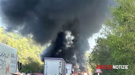 Incidente In Autostrada E Traffico Bloccato