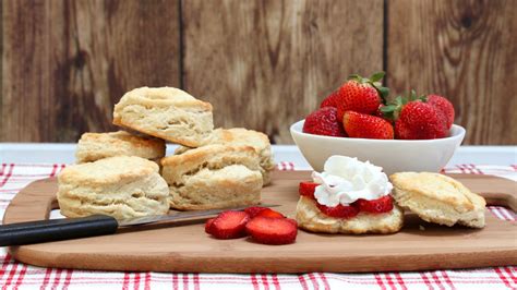 How To Turn Biscuits Into Shortcake With Just 2 Simple Additions