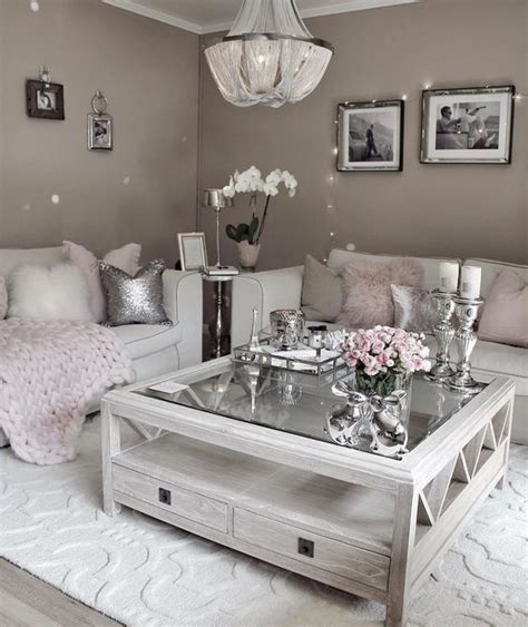 ᒪOᑌIᔕE ♡ | Glam living room decor, Glam living room, Apartment living room 