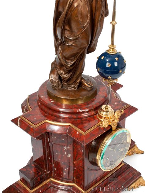 Een Grote Franse Napoleon Iii Sculpturale Bronzen Pendule Met Conische