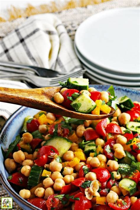 Easy Vegan Garbanzo Bean Salad Recipe This Mama Cooks On A Diet