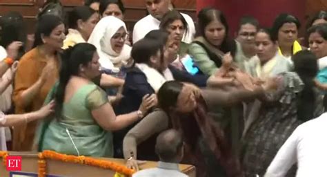 Delhi Mcd House High Drama At Mcd House Aap Bjp Councillors Throw