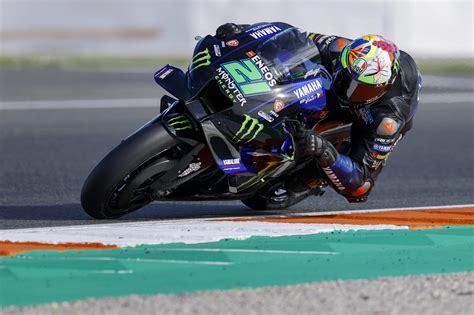 Moto Gp Yamaha Presentata La Nuova M Per La Stagione