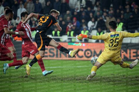 Galatasaray Yeniden Lider Zet Sivasspor Galatasaray Ma Sonucu