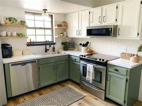 Sage Green Kitchen Walls With White Cabinets | Wow Blog