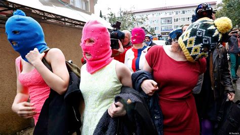 Pussy Riot Released In Sochi Dw 02 18 2014