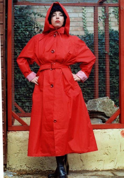 Pin By Peter On Vintage Single Textured Mackintoshes Rainwear Girl