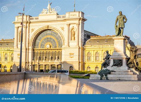 Budapest Railway Station Stock Photo Image Of Sunny 118972598