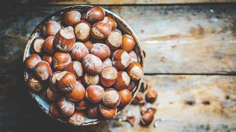 7 Ways Hazelnuts Benefit Your Health