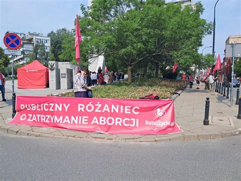 R Aniec Przed Sejmem Protestowali Przeciwko Aborcji