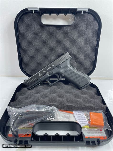 Glock Blue Label G17 Gen 5