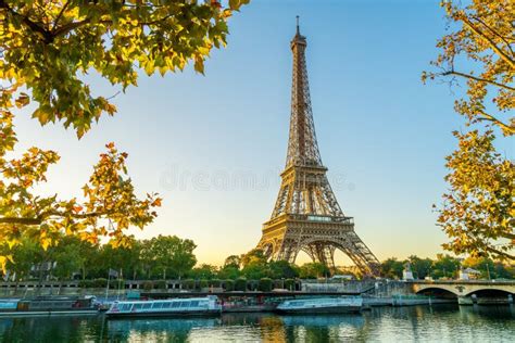 Torre Eiffel Y R O El Sena De Par S En La Puesta Del Sol En Par S