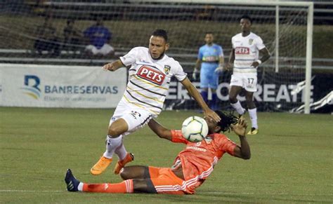 Manolitoenelplay Cibao FC Y Moca FC Terminan Sin Goles En Inicio De