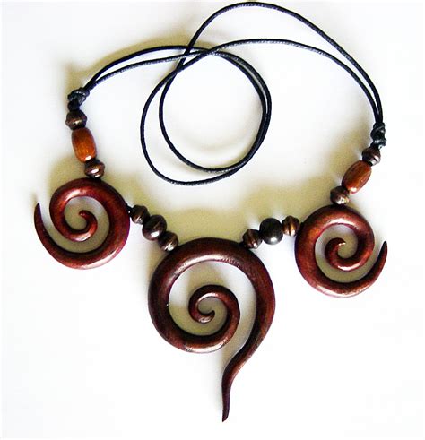 Collier Triple Spirale En Bois 6907