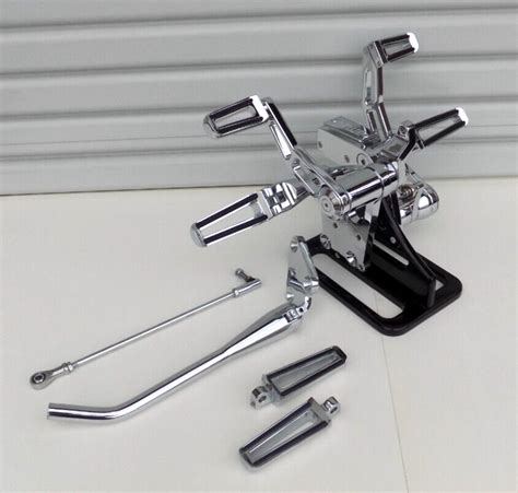 Outlaw Chrome Forward Controls Kit For 2000 2017 Softail Harley Fxst