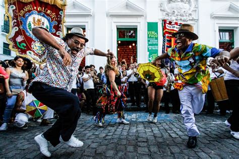 Dia Nacional do Frevo conheça o ritmo e onde aprender