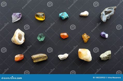 Composici N De Gemas Cristales Y Minerales De Diferentes Rocas