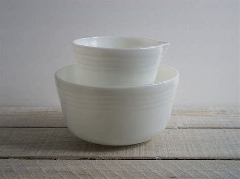 Vintage White Pyrex Mixing Bowls Hamilton Beach Mixer Etsy