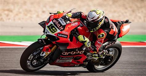 Sbk Gp Del Portogallo A Portimao Alvaro Bautista Vince Gara A