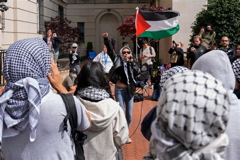 Gaza Campus Protests Aren't Repeating the 1960s Vietnam War Movement ...